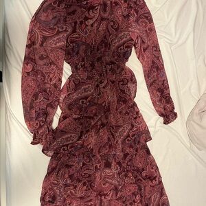Elegant Paisley Print Dress in Burgundy
